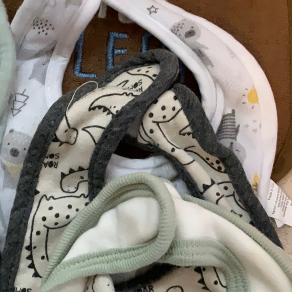 Mighty Cute Baby Bibs Set - Red, Gray, Brown - Picture 10 of 11